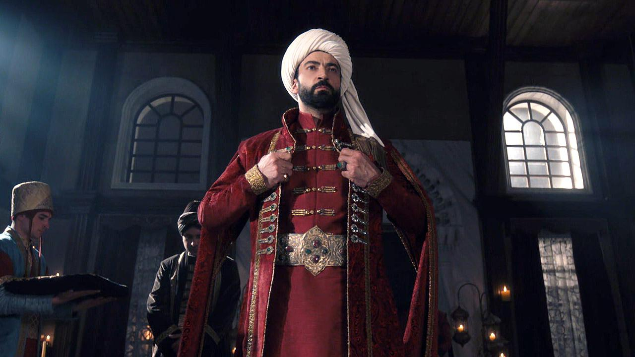 Mehmed’in önünde diz çökülüyor!