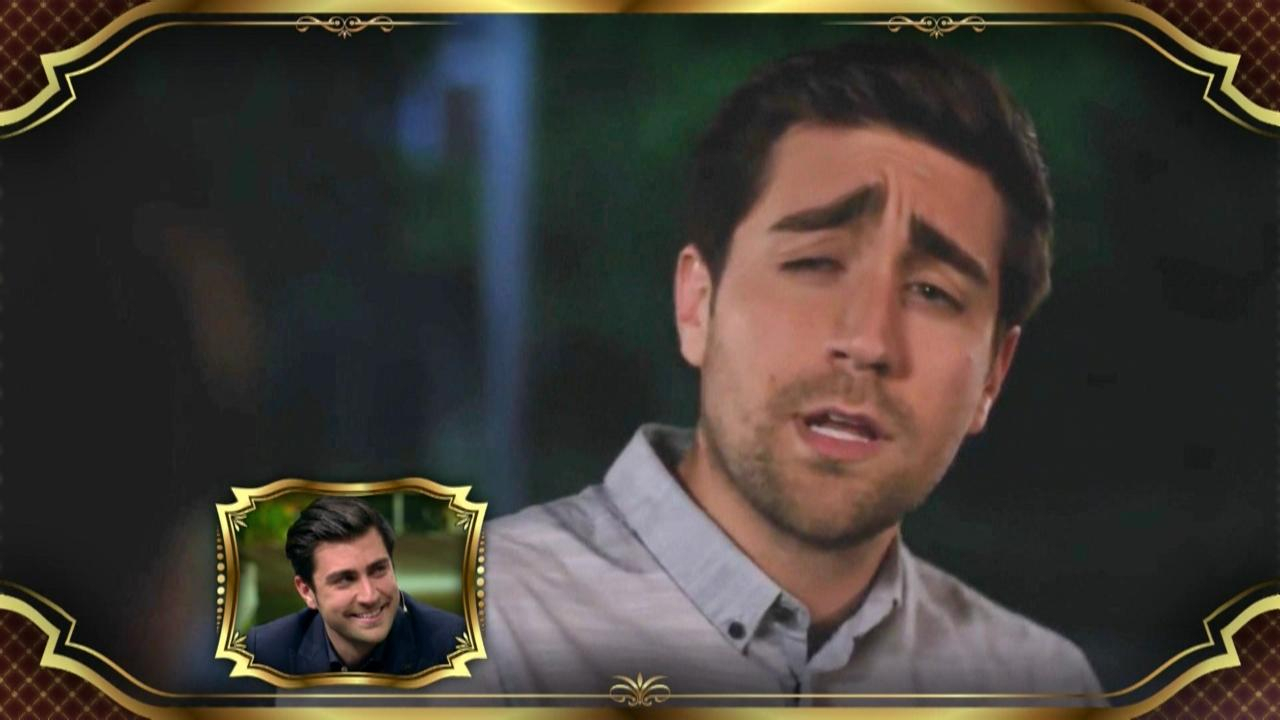 Çağlar Ertuğrul'un kaşları, bağımsızlığını ilan etti!