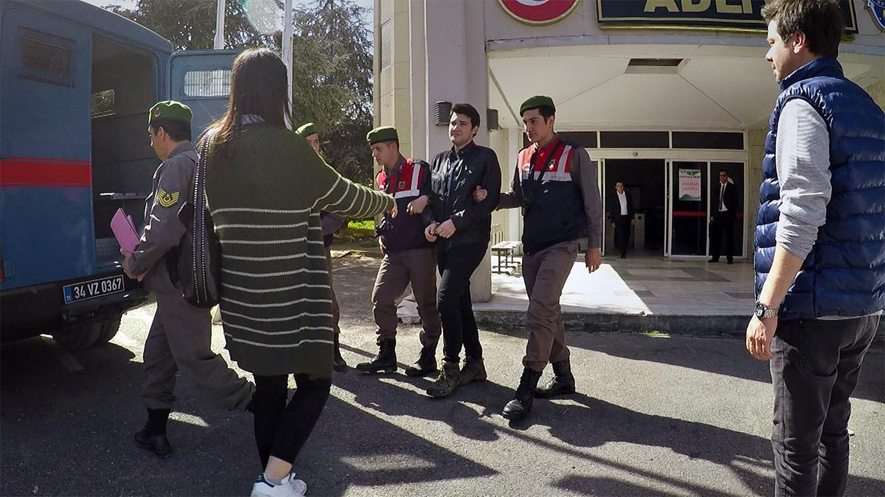 Metin tutuklanıyor!