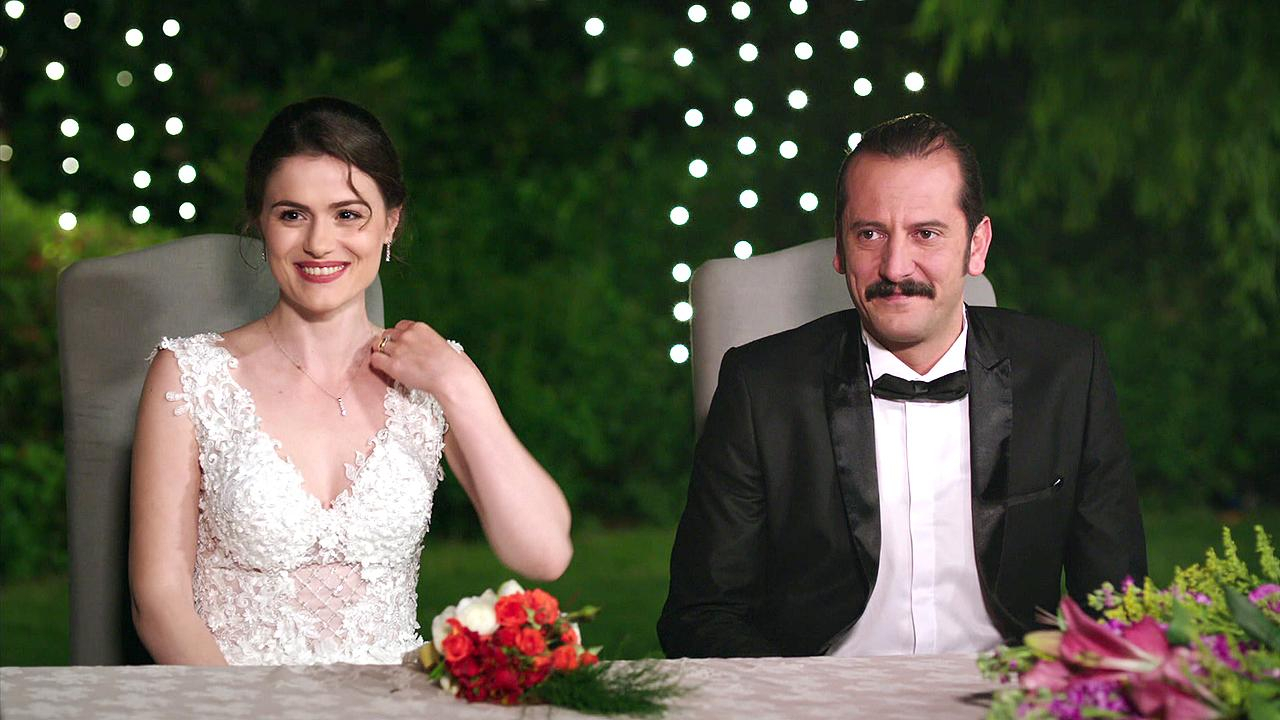 Şu gelinliğe bak, ne kadar kıro!