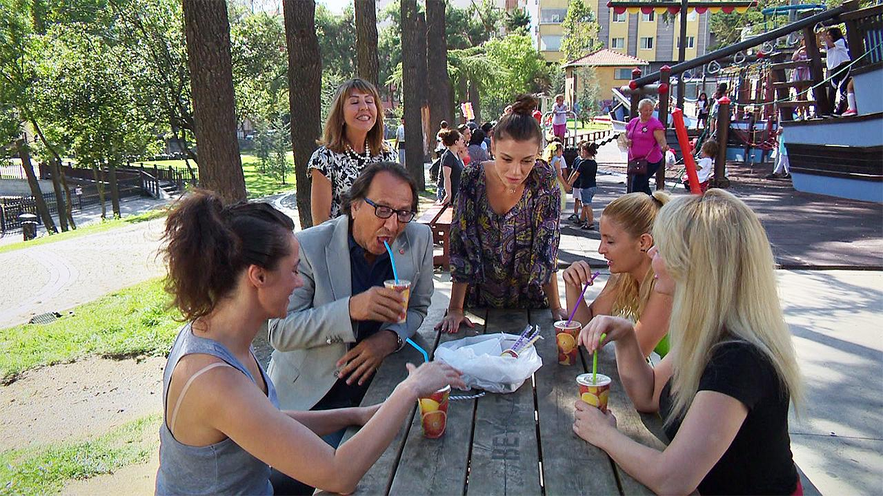 Çapkın dede Hüsnü, fena yakalandı!