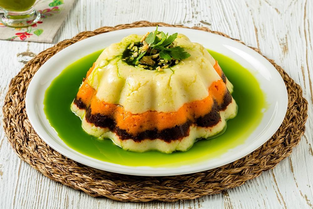 Üç Katlı Salata- Üç Katlı Salata Tarifi - Üç Katlı Salata Nasıl Yapılır?