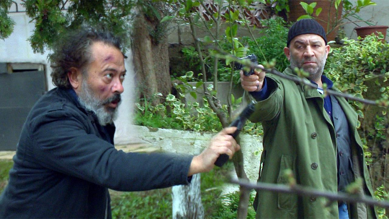 Mesut ve Derman karşı karşıya!