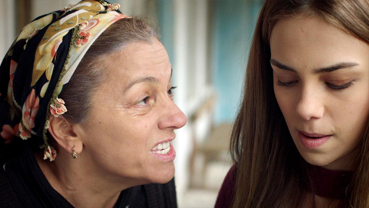 Ceren, Neriman'ın kara oyununa ayak uyduruyor!