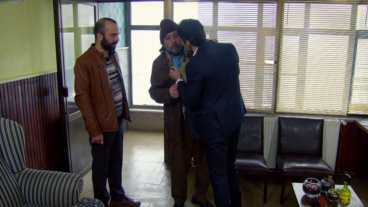 Tekin, Durmuş'u fena hırpalıyor!