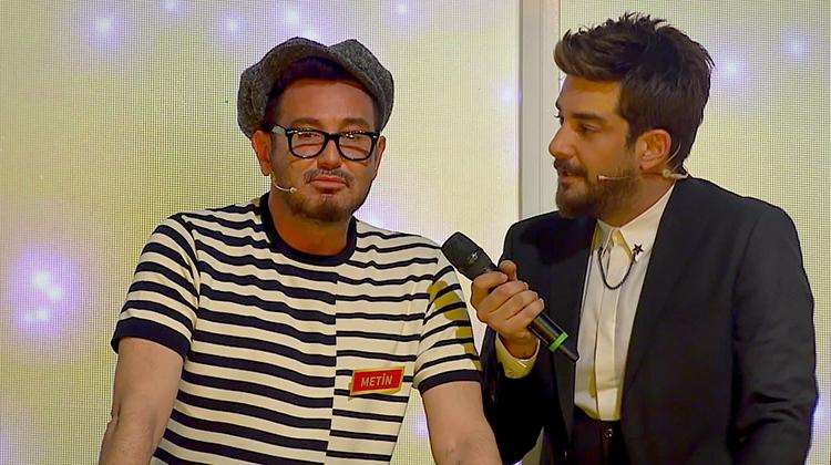 Metin Arolat kimdir?