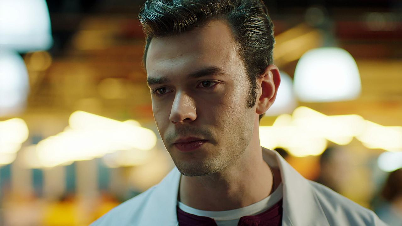 Emre'den şok eden aşk itirafı!