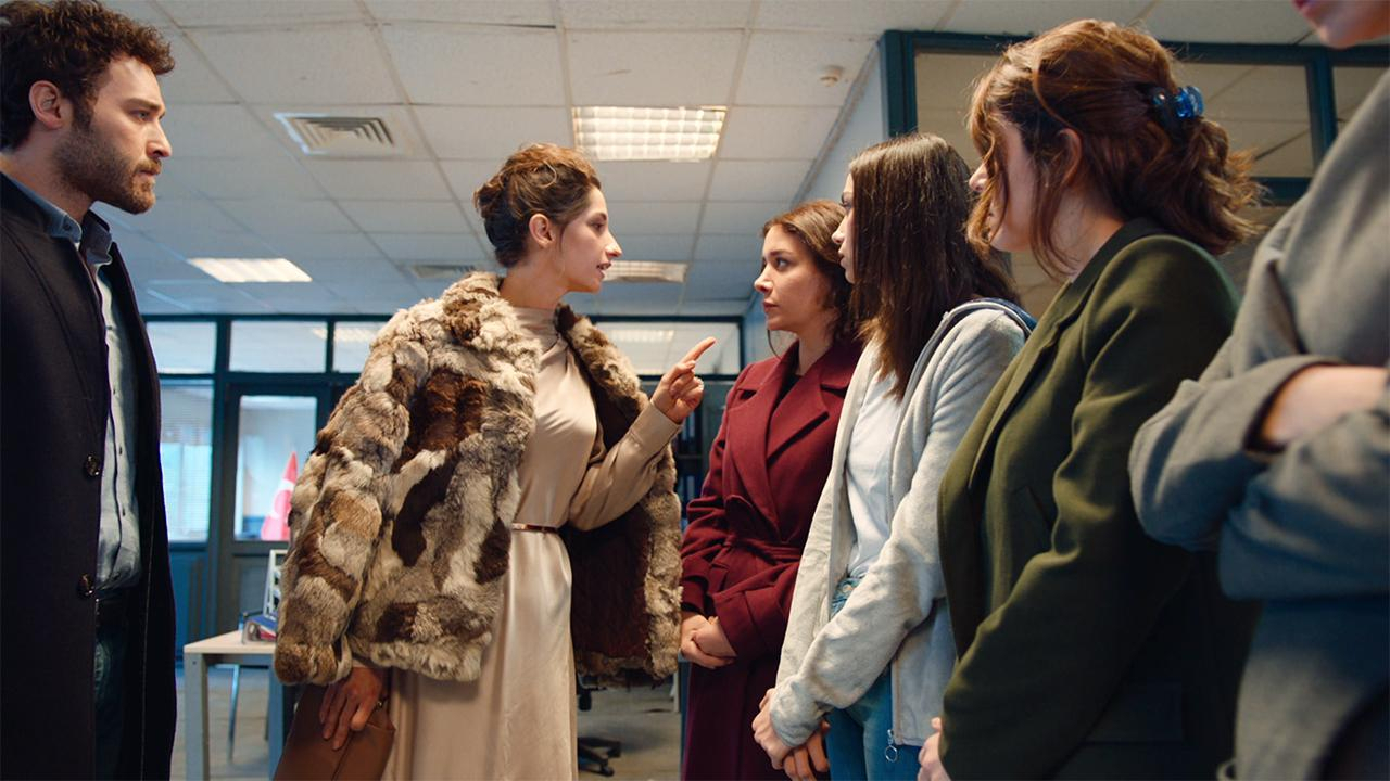 Hizmetçiler 1. Bölüm Fragmanı