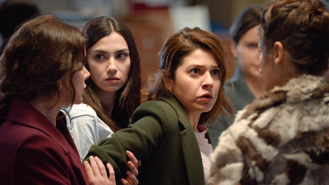 Hepiniz sahtekarsınız!