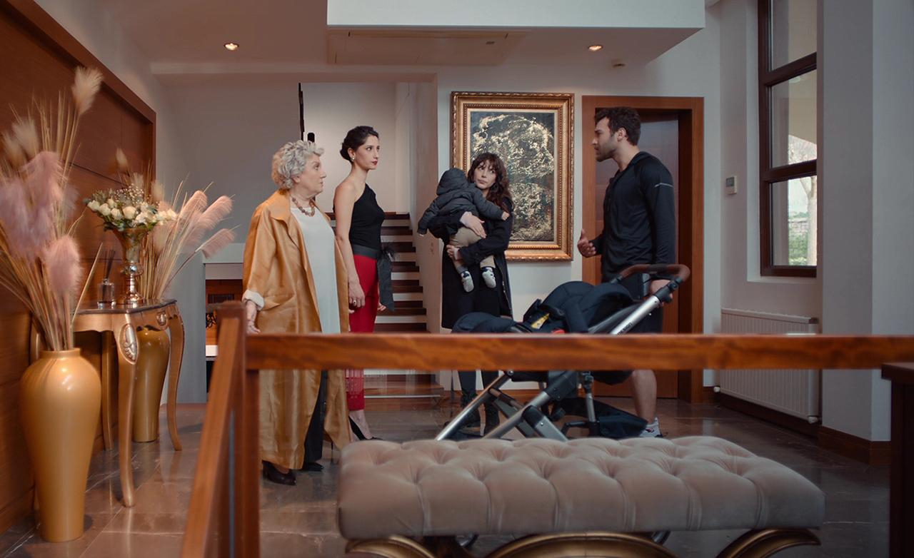 Hizmetçiler 1. Bölüm Fragmanı