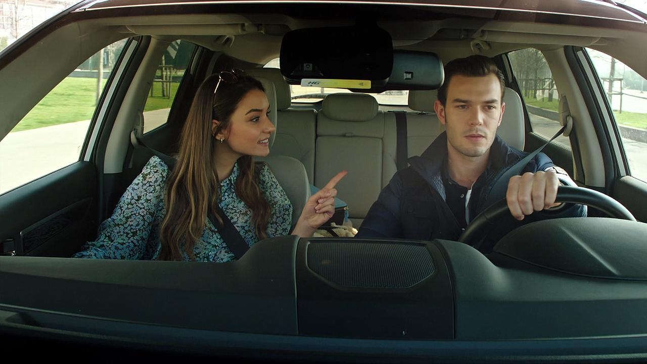 Zeynep, Emre’yi köşeye sıkıştırıyor!