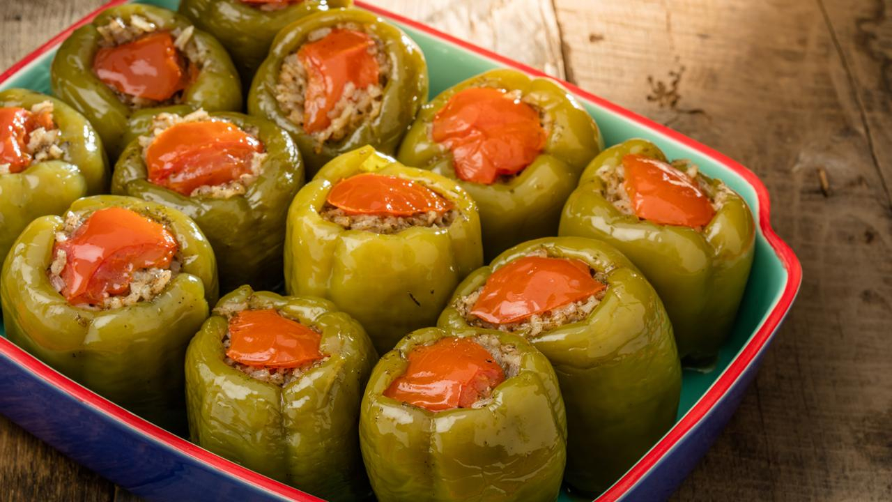 Zeytinyağlı Biber Dolması - Zeytinyağlı Biber Dolması Tarifi - Zeytinyağlı Biber Dolması Nasıl Yapılır?
