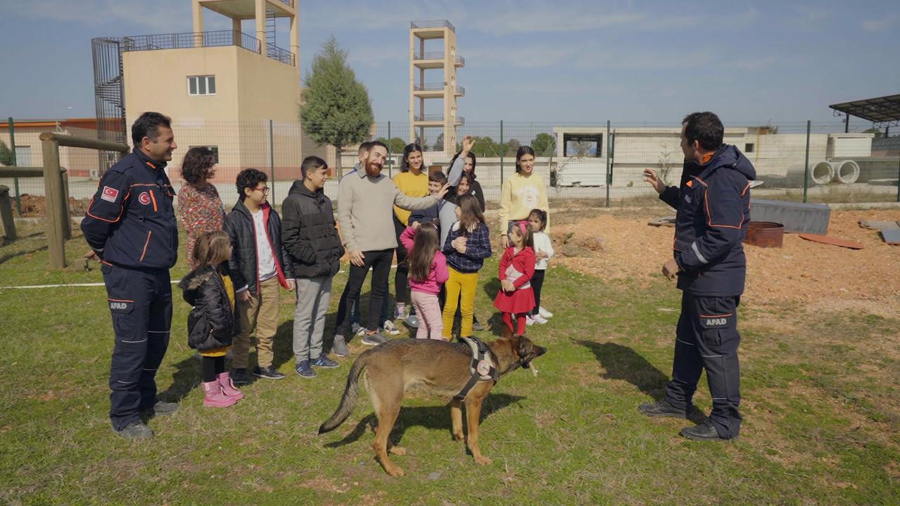 Kahraman AFAD köpekleri!