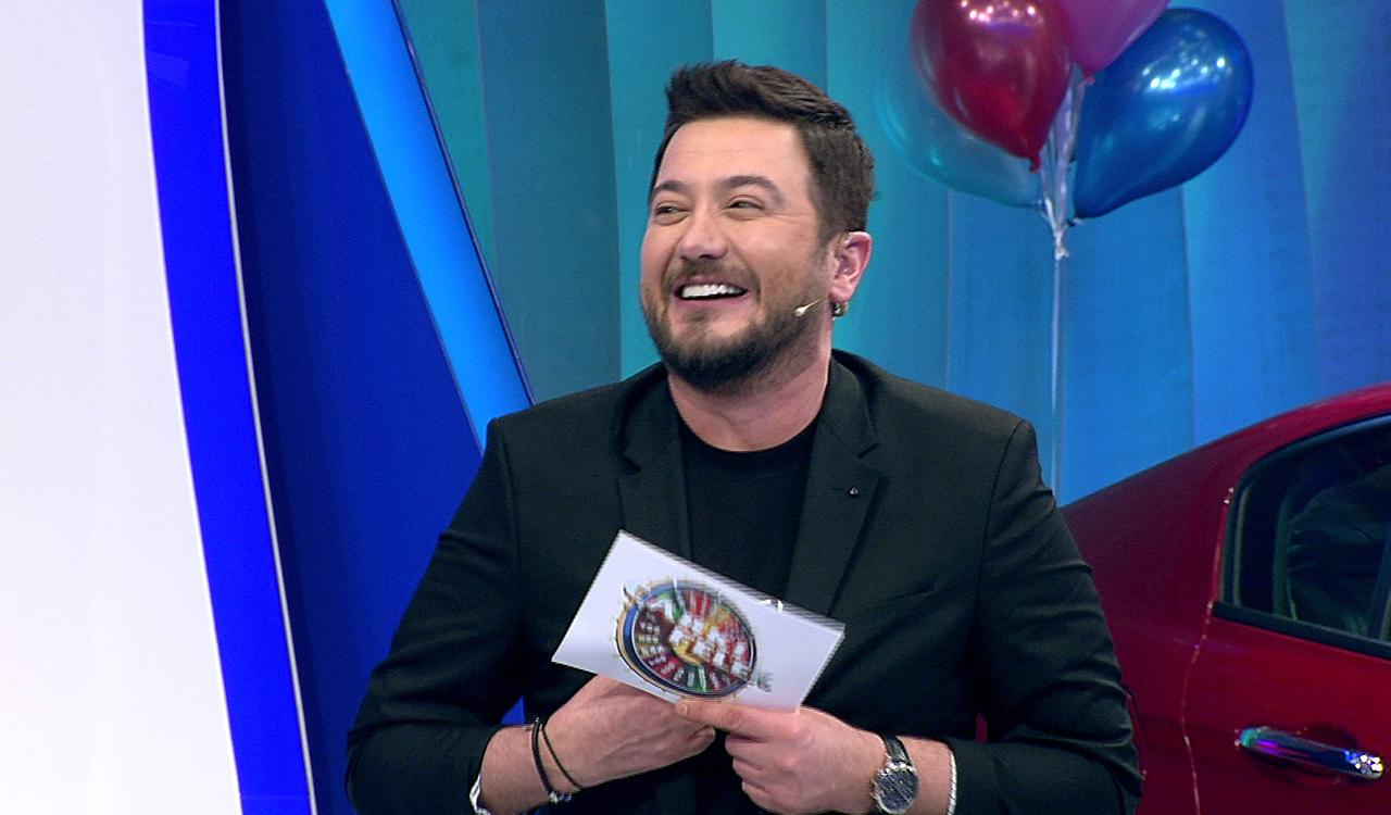 Onur Büyüktopçu'nun tişörtündeki ayrıntı!