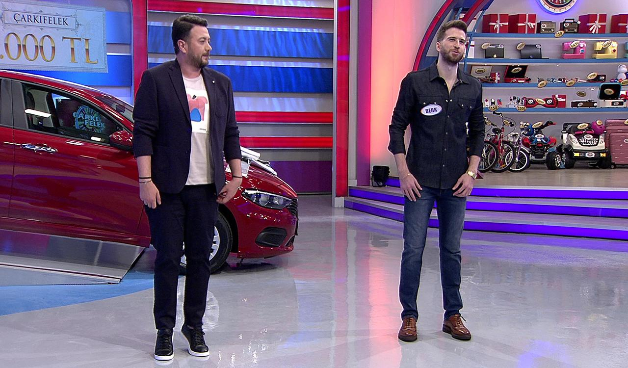 Boy ölçüşme anları kahkaya boğdu!