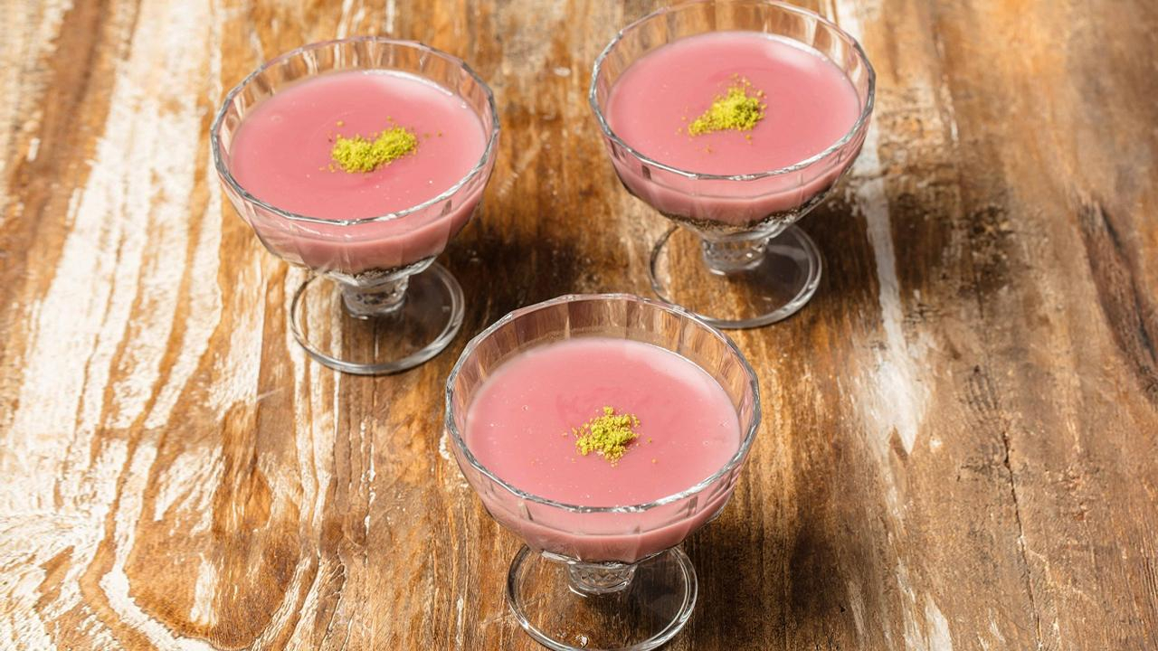 Vişneli Puding - Vişneli Puding Tarifi - Vişneli Puding Nasıl Yapılır?