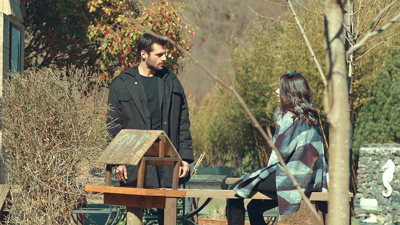 Yasemin, Adem’den etkileniyor mu?