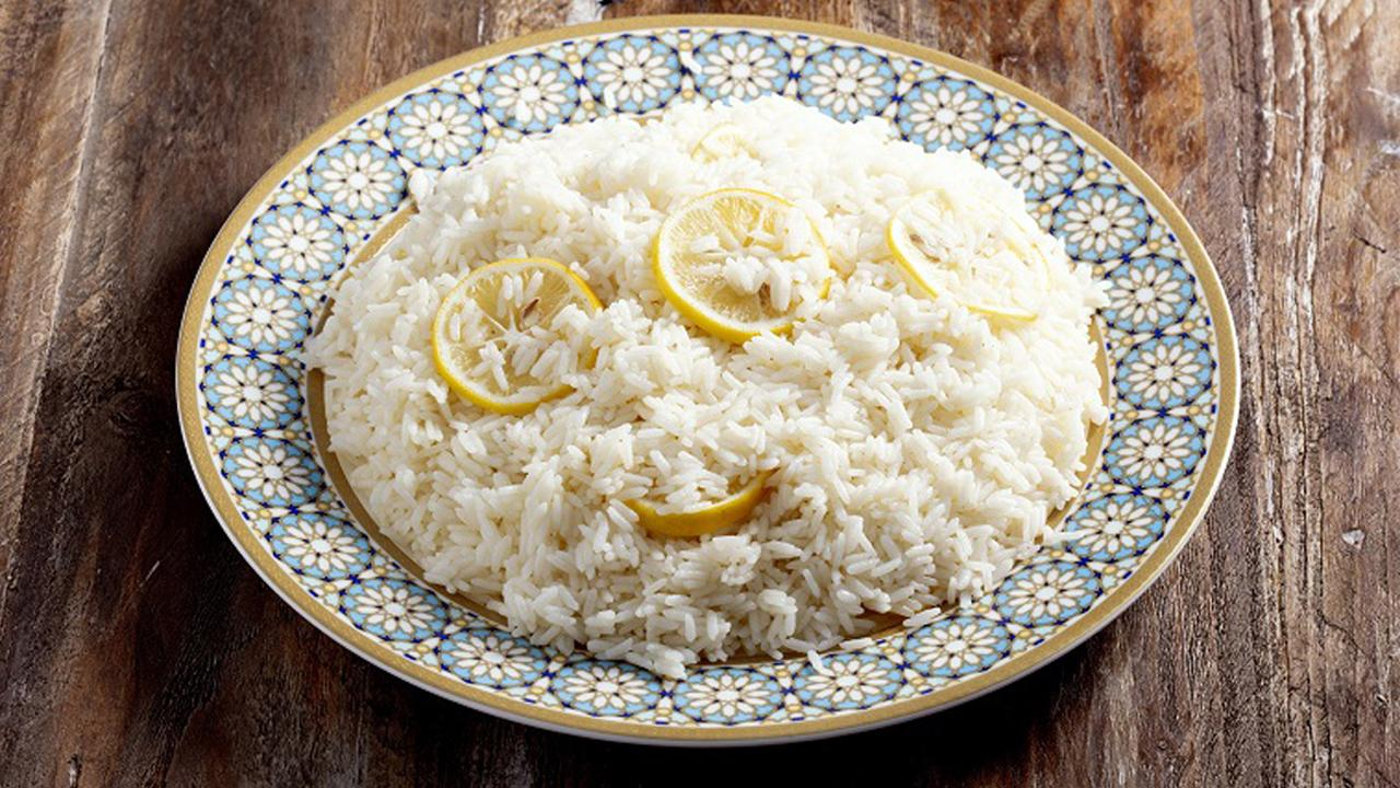 Limonlu Yaseminli Pilav - Limonlu Yaseminli Pilav Tarifi - Limonlu Yaseminli Pilav Nasıl Yapılır?