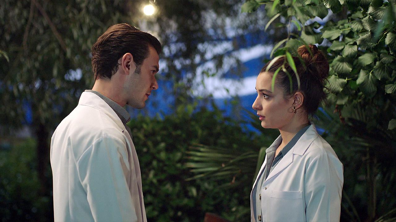 Zeynep, Emre'ye kapılarını kapattı!