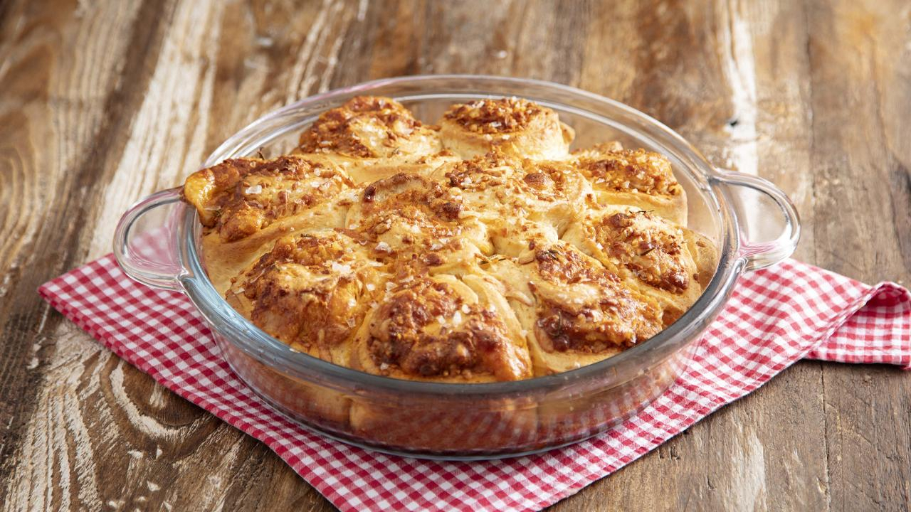 4 Peynirli Çörek Tarifi - 4 Peynirli Çörek Nasıl Yapılır?