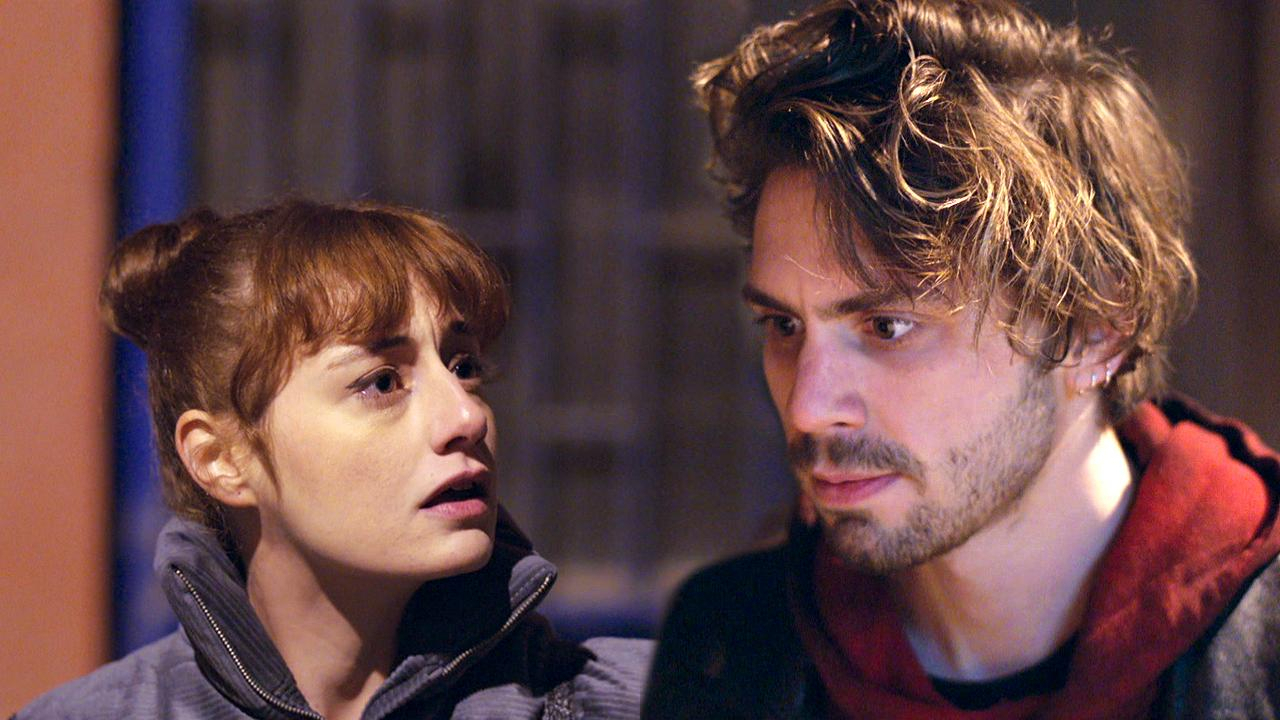 11. Bölüm - Sen de pisliğin tekisin!