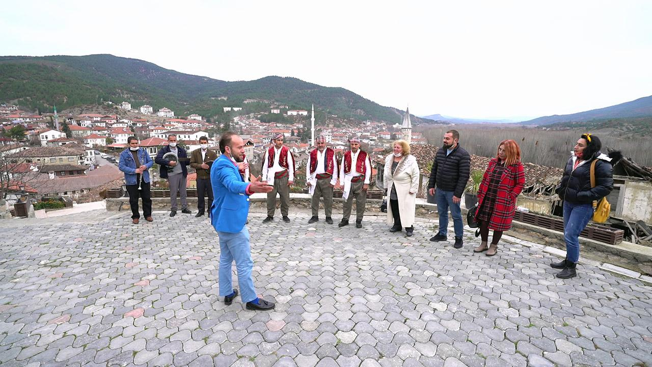 Yatıya Misafirim Var 32. Bölüm / 12.01.2021