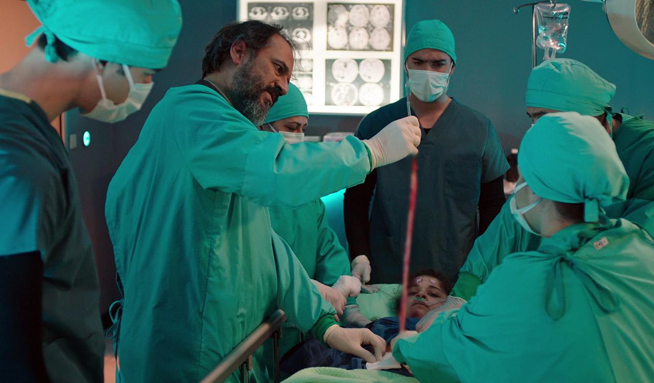 8 metrelik tenya şoku!