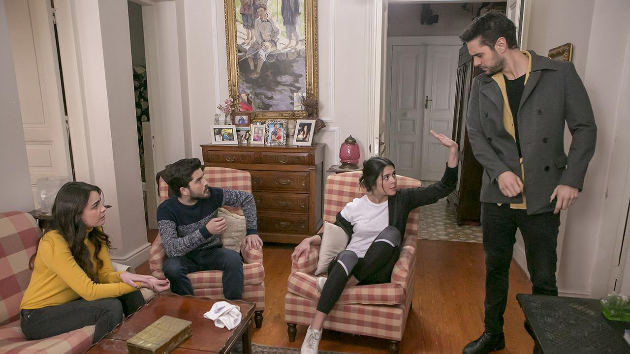 Ezgi, Cemal'i evden kovdu!