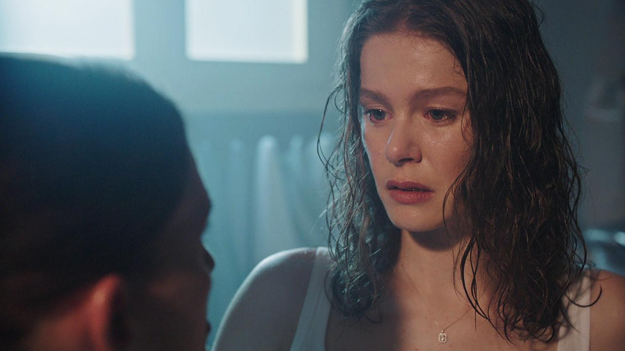 Hiçbir şey senden kıymetli değil anne!