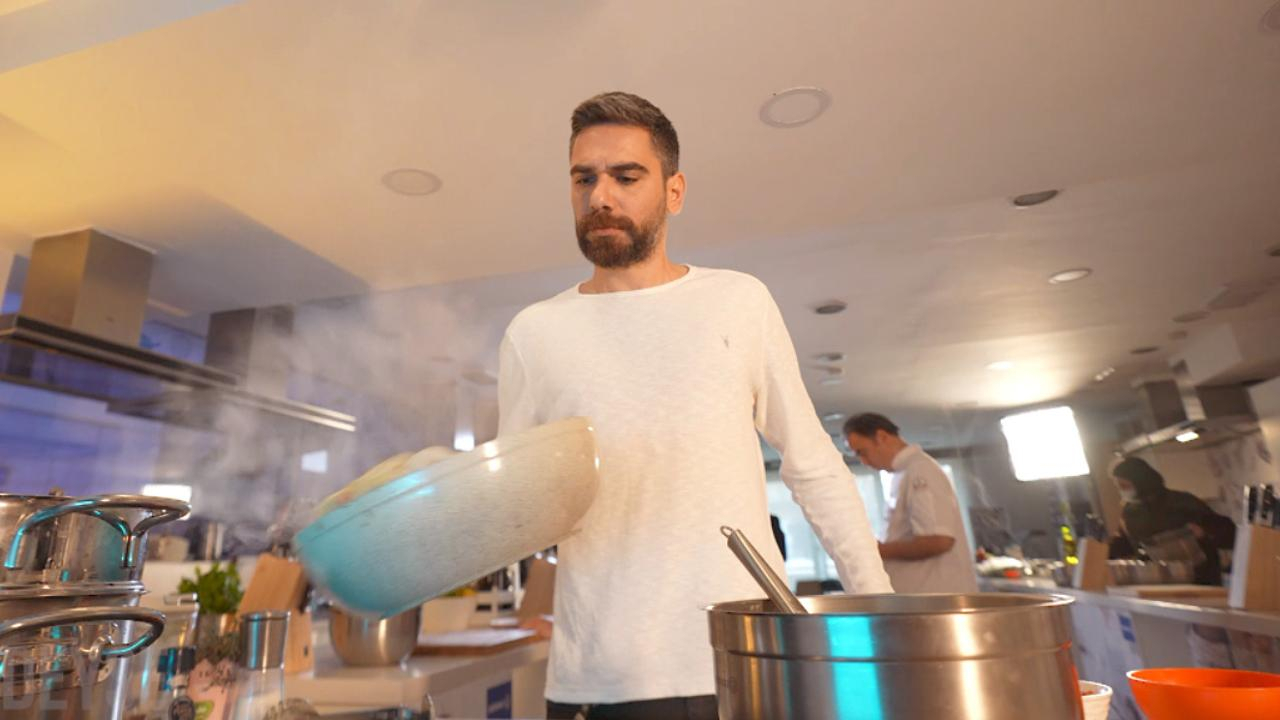 Kadir Doğulu, Aşkın Tarifi için mutfakta!