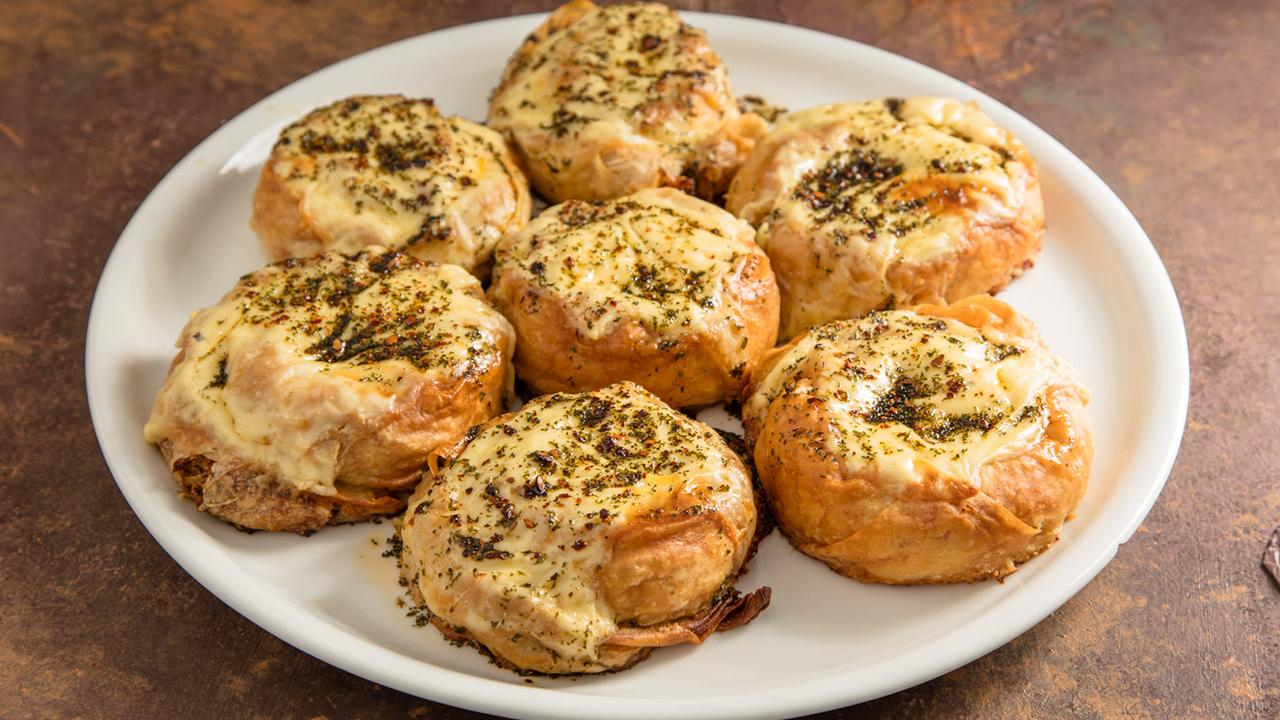 Damat Paçası Böreği Tarifi - Damat Paçası Böreği Nasıl Yapılır?