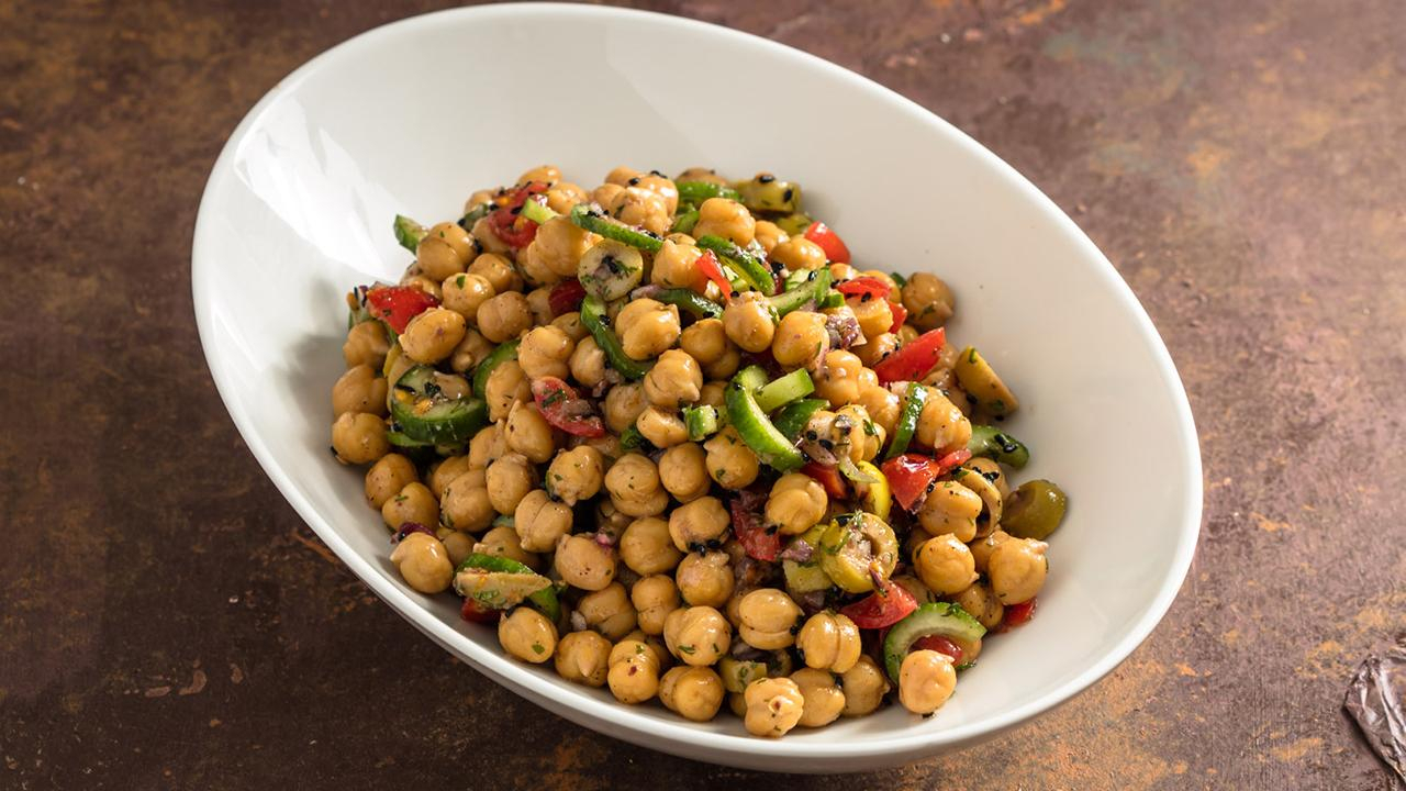 Nohut Salatası Tarifi - Nohut Salatası Nasıl Yapılır?