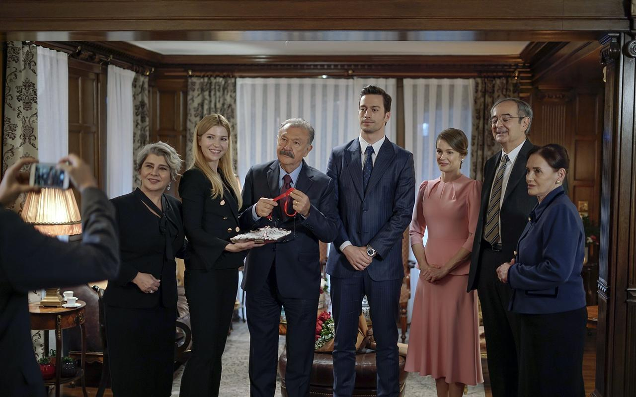 Camdaki Kız 2. Bölüm