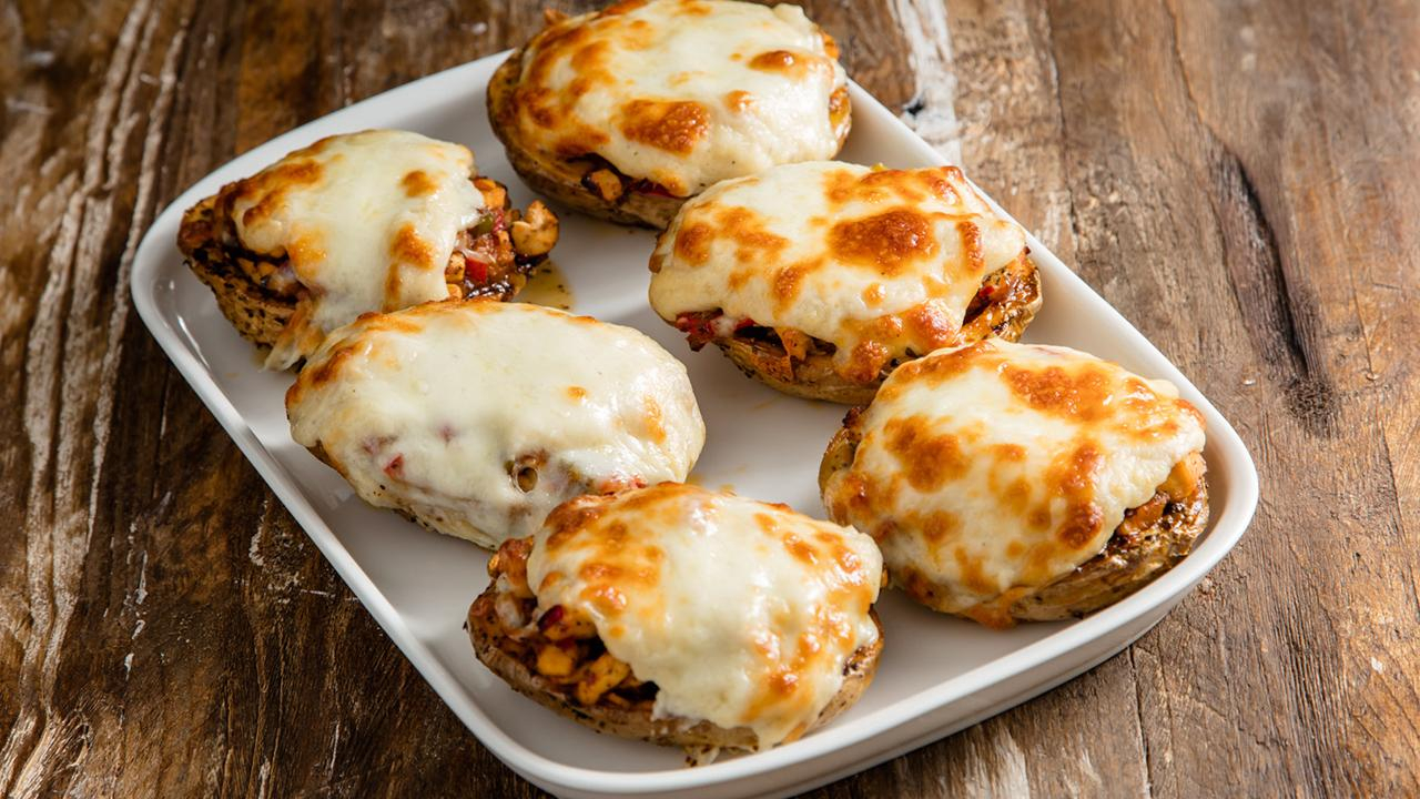 Tavuklu Çanak Patates Tarifi - Tavuklu Çanak Patates Nasıl Yapılır?