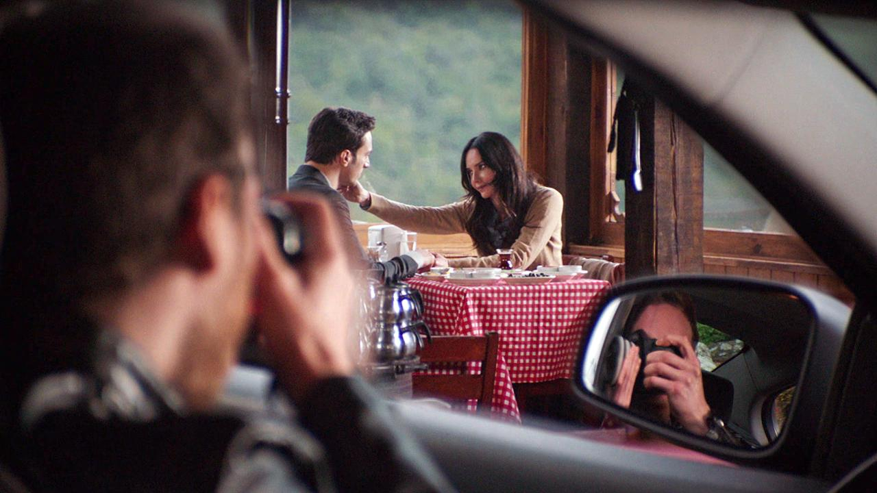 Yasak aşk ifşa oldu!