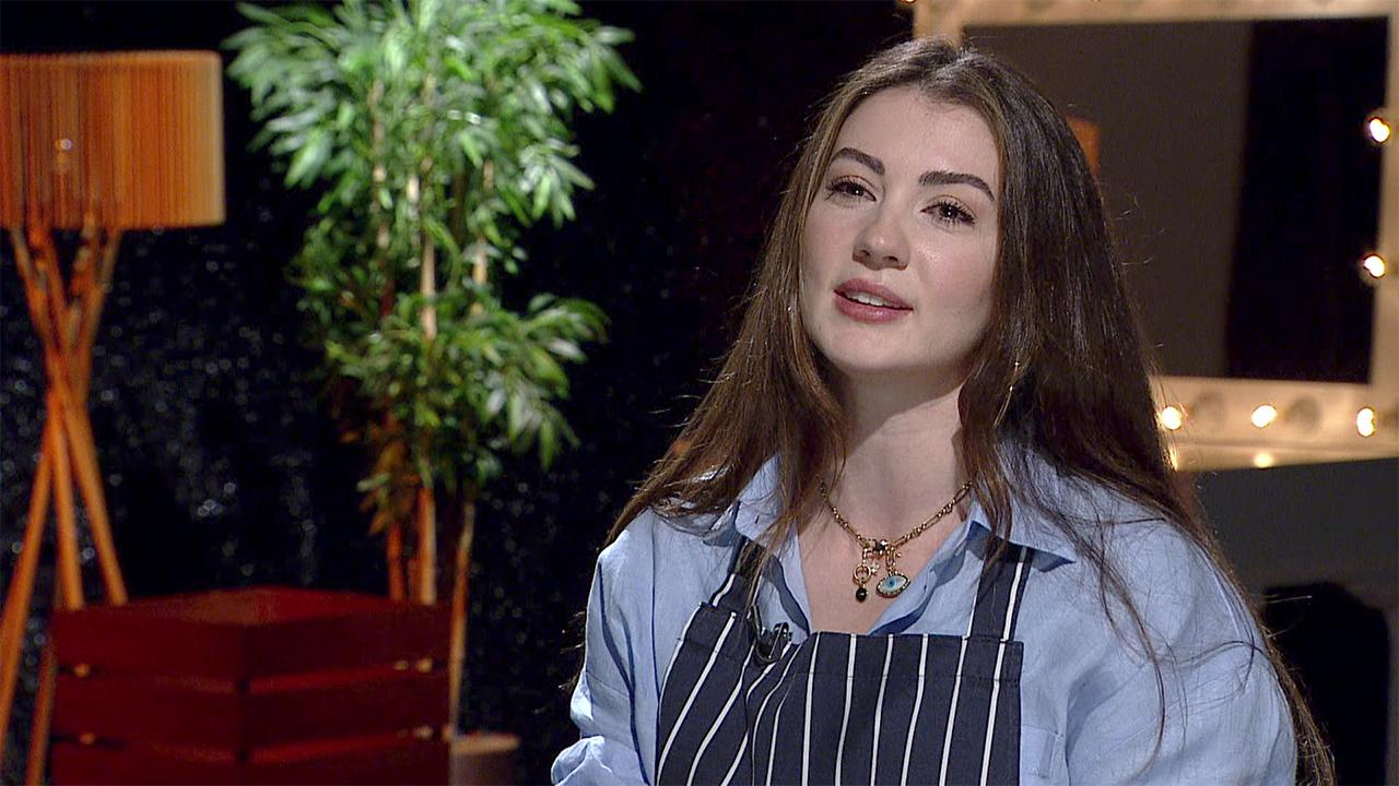 Arda ile Omuz Omuza 90. Bölüm Fragmanı - Burcu Özberk