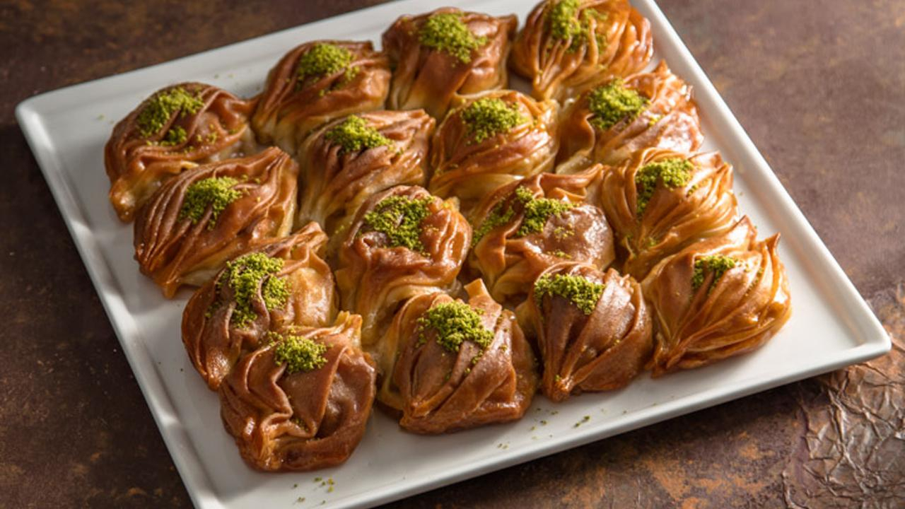 Midye Baklava Tarifi - Midye Baklava Nasıl Yapılır?