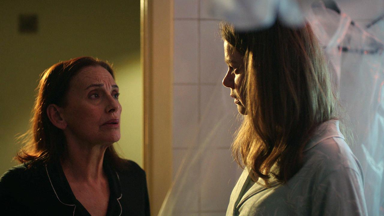 6. Bölüm – Feride, Nalan’ı çamaşırhaneye kilitliyor!