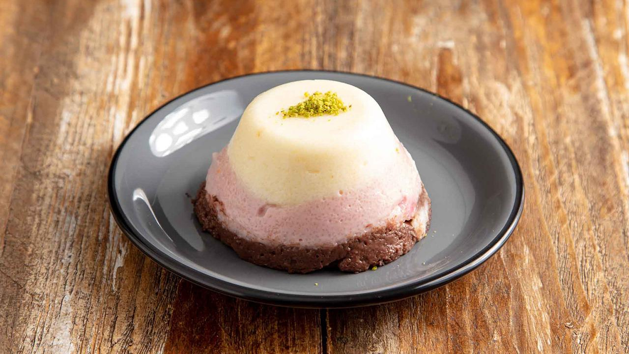 Üç Renkli İrmik Tatlısı Tarifi - Üç Renkli İrmik Tatlısı Nasıl Yapılır?