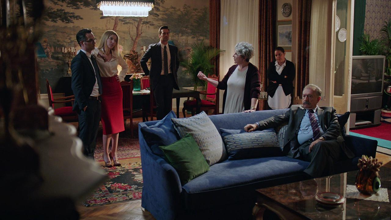 8. Bölüm – Koroğlu Ailesi, Feride’yi çözmeye çalışıyor!
