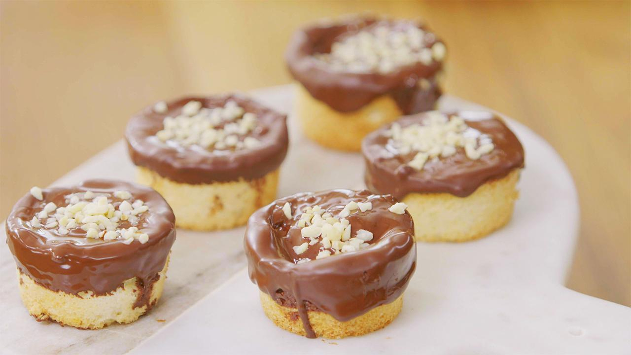 Çikolatalı Hindistan Cevizli Tartölet - Çikolatalı Hindistan Cevizli Tartölet Tarifi - Çikolatalı Hindistan Cevizli Tartölet Nasıl Yapılır?