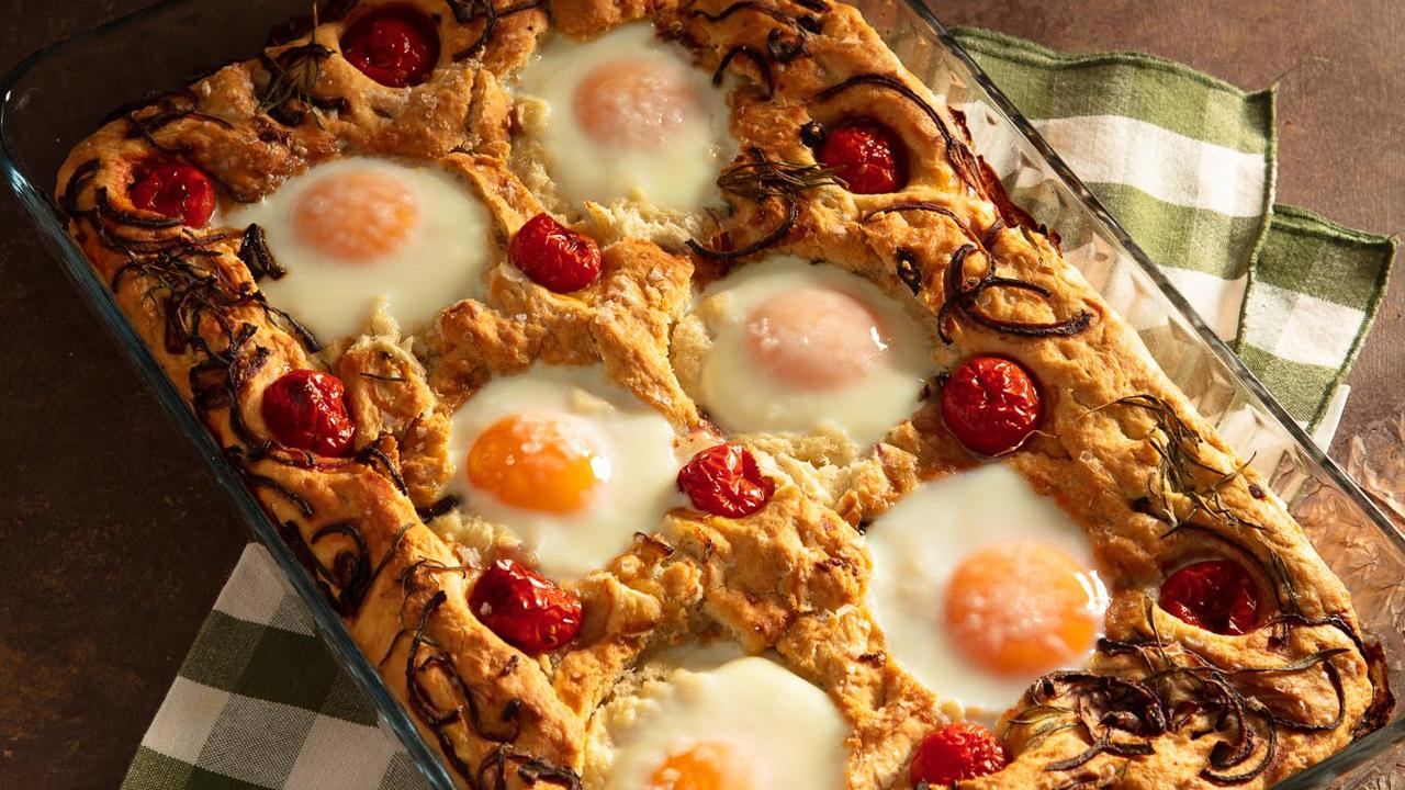 Focaccia'da Yumurta - Focaccia'da Yumurta Tarifi - Focaccia'da Yumurta Nasıl Yapılır?