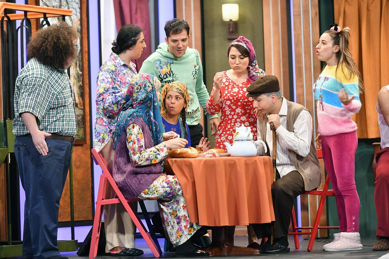 Çok Güzel Hareketler 2 (98. Bölüm) / 08.11.2021
