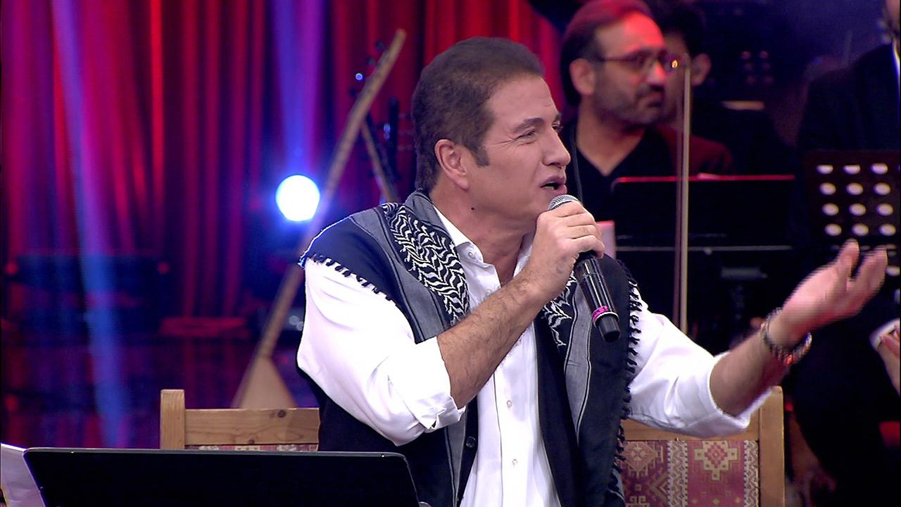 Zekeriya Ünlü'den "Urfa'nın Etrafı" Performansı!