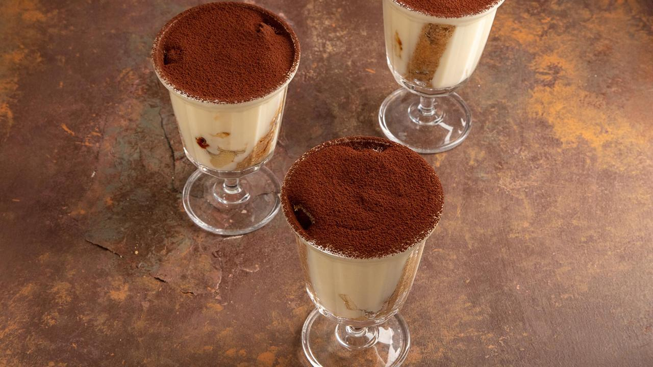 Kedi Dilli Sakızlı Muhallebi Tarifi - Kedi Dilli Sakızlı Muhallebi Nasıl Yapılır?