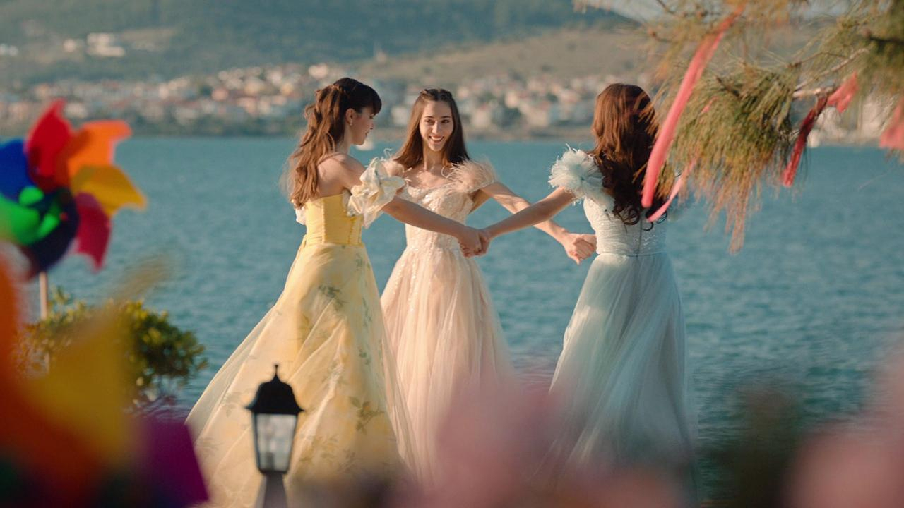 Üç Kız Kardeş Fragmanı - Kısa Versiyon