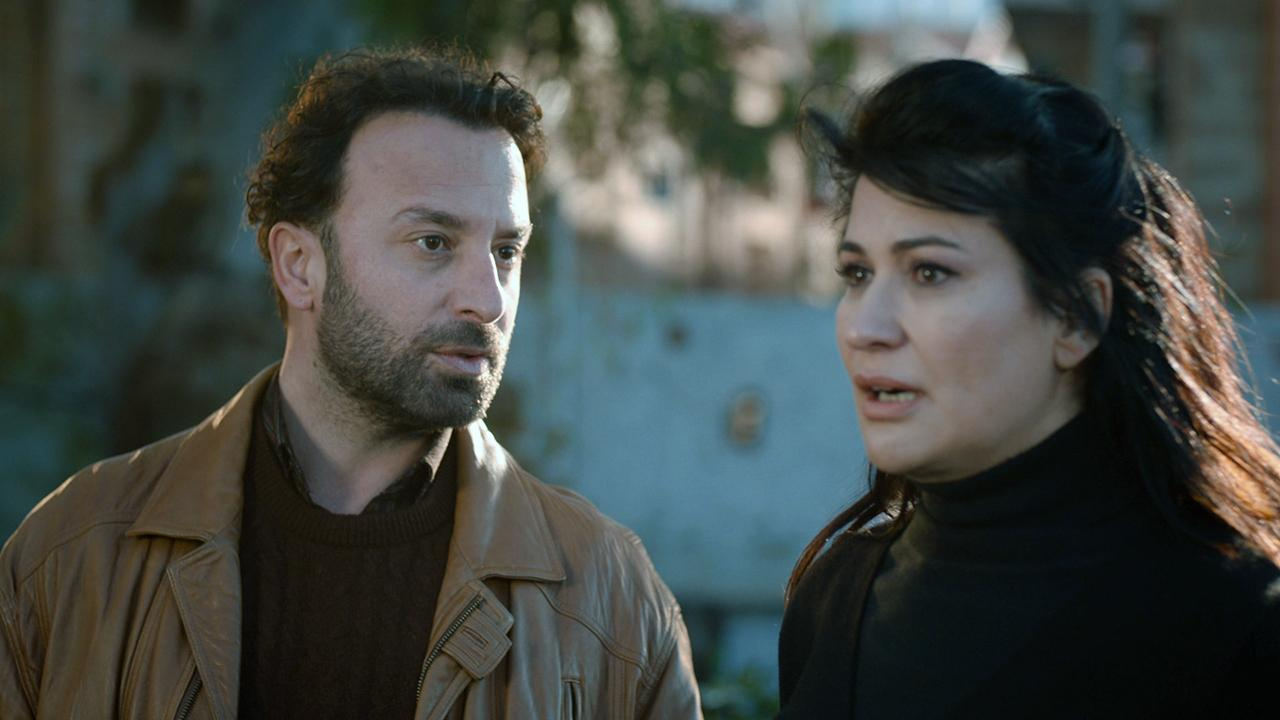 Üç kız kardeşten, hangisi evlatlık?