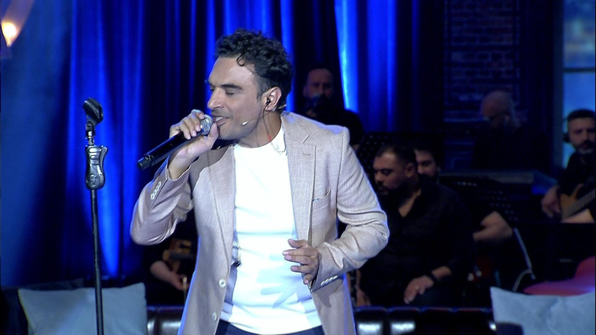 Uğur Aslan’dan “Darıldım darıldım” performansı!