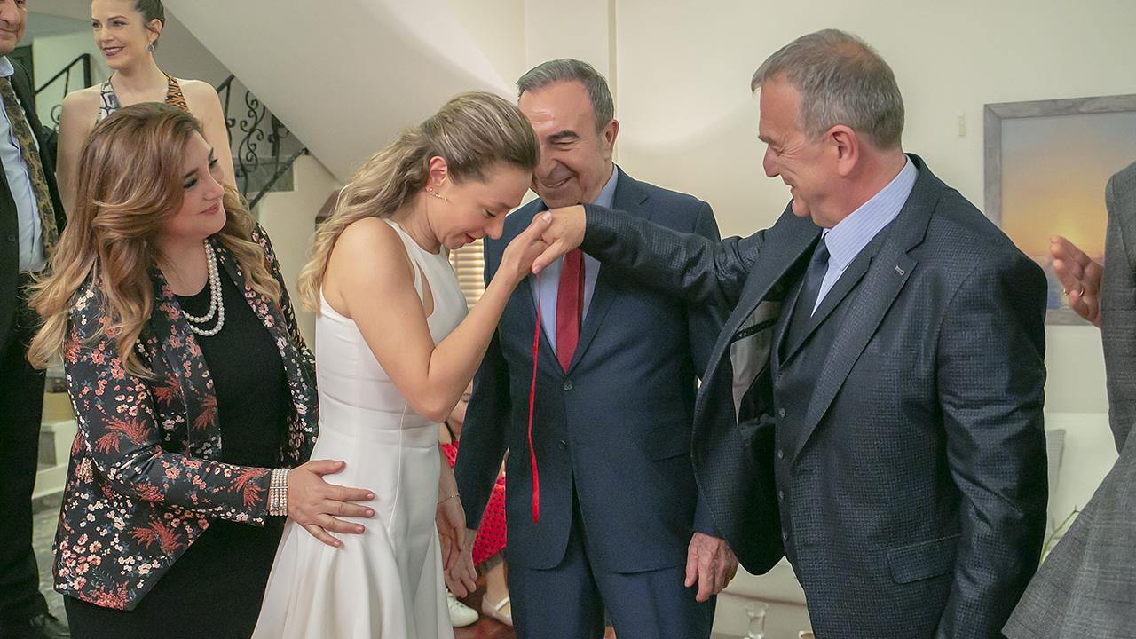 Caner'in dayısının Rıza Baba ile husumeti ne?