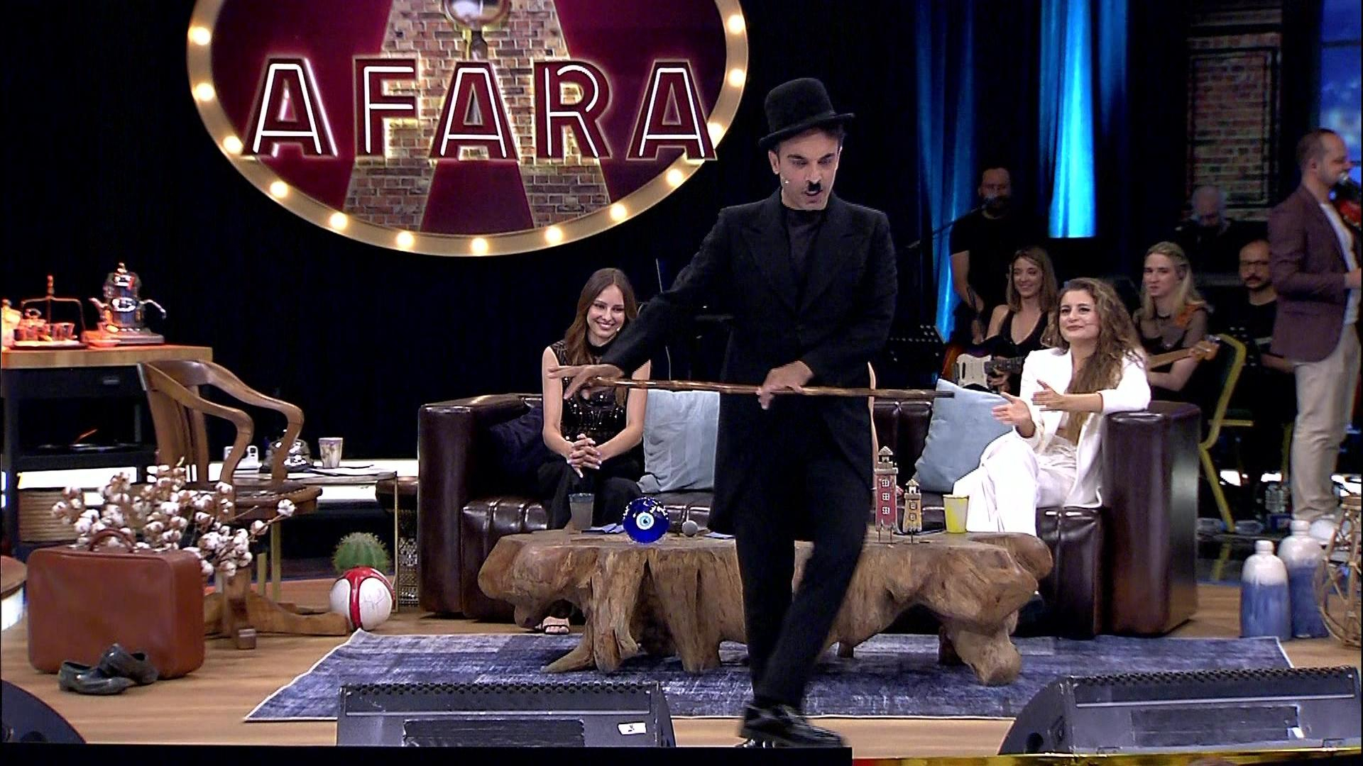 Uğur Aslan'dan Charlie Chaplin dansı!